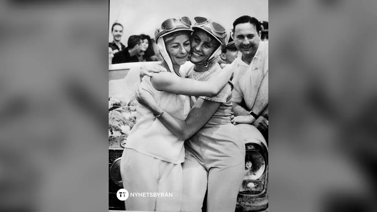 Ewy Rosqvist och kartläsaren Ursula Wirth efter Gran Premio Argentina 1962.