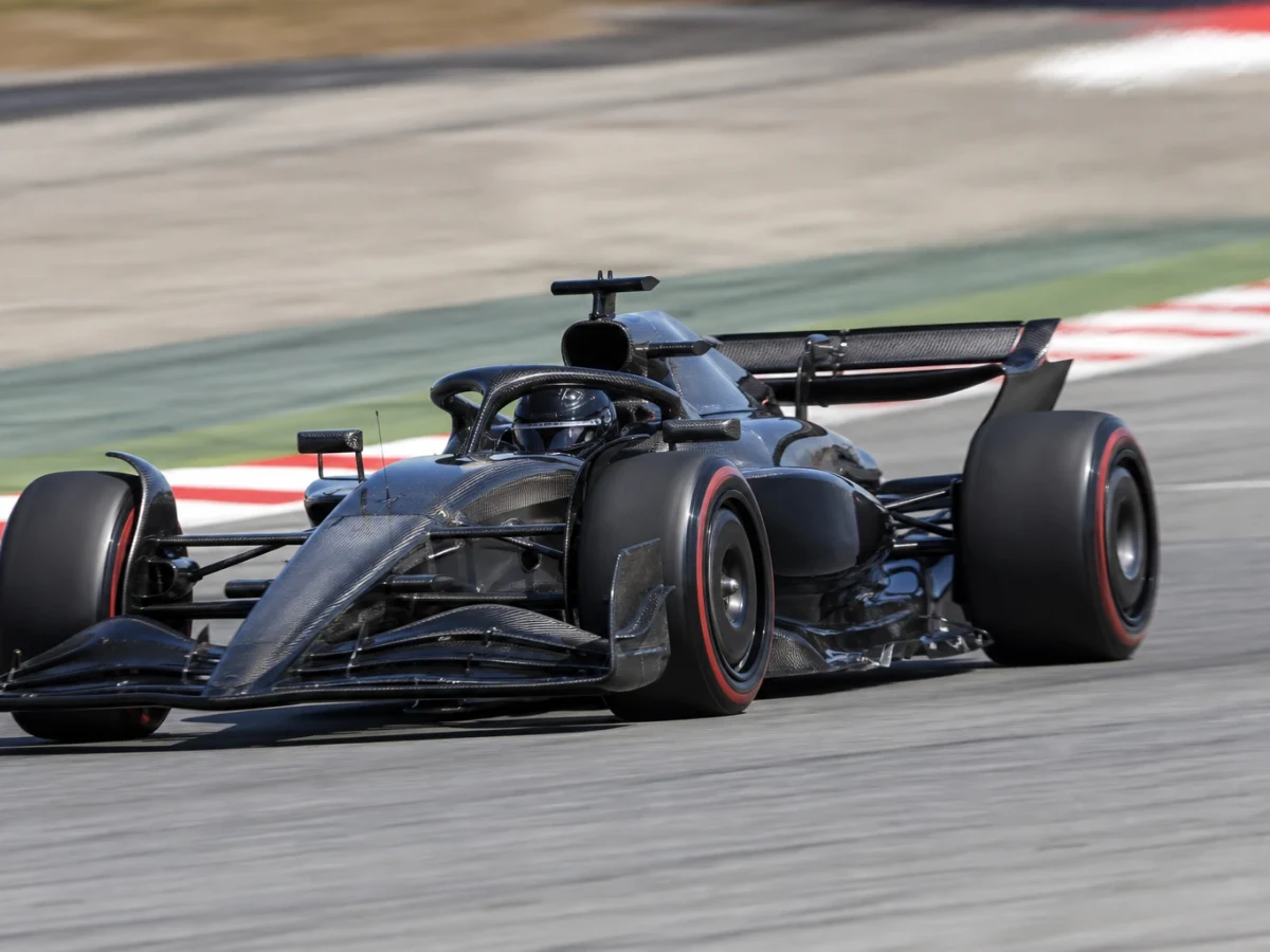 Motorsportmiljö som illustrerar Formel 1-säsongen 2022