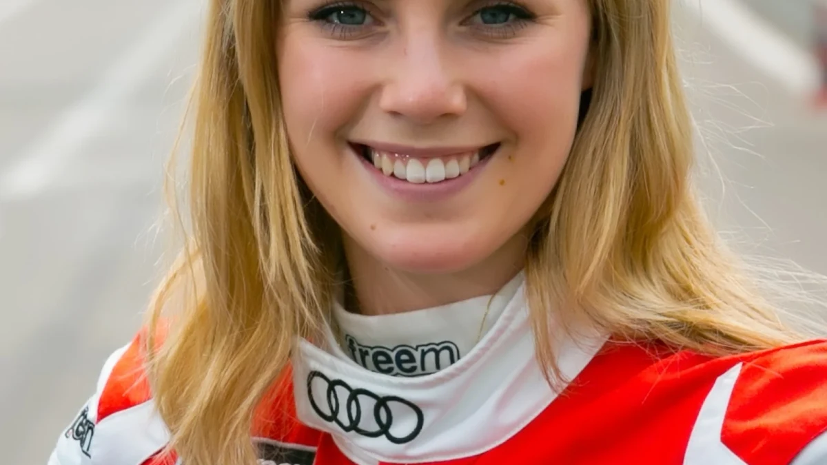 Mikaela Åhlin-Kottulinsky, svensk racingförare, porträtt på Örebro Race Day